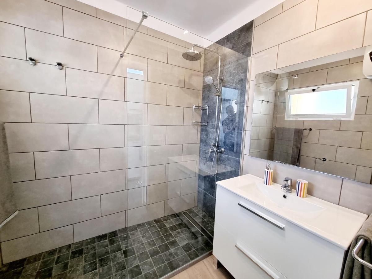 Apartamento Luca 05 En Playa Roca Costa Teguise Eksteriør bilde